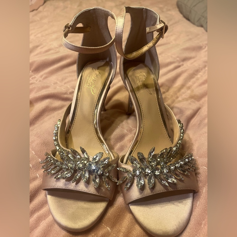 🌼 Jewel by Badgley Mischka
